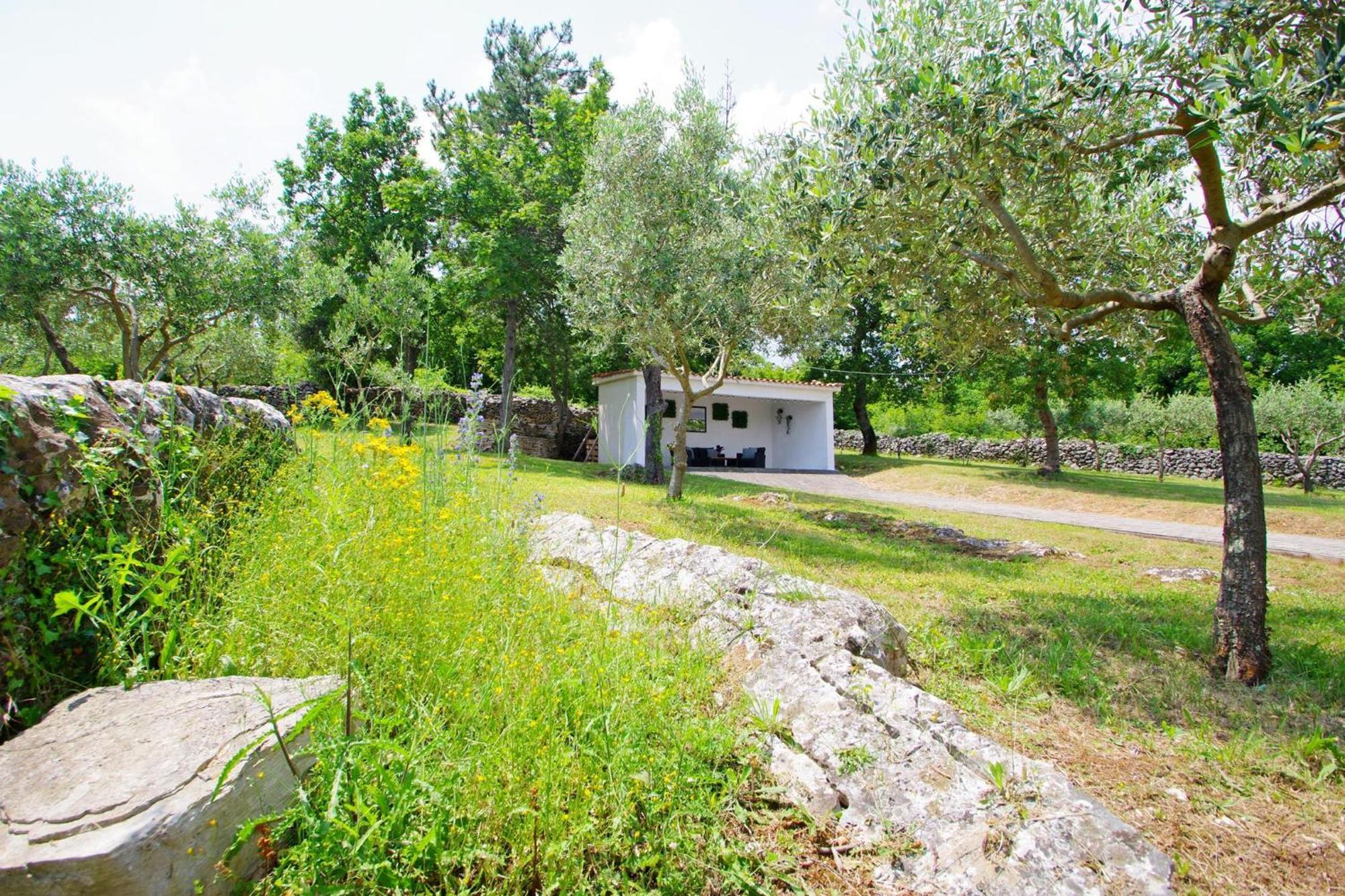 Apartments Nikolina Rakalj Kültér fotó