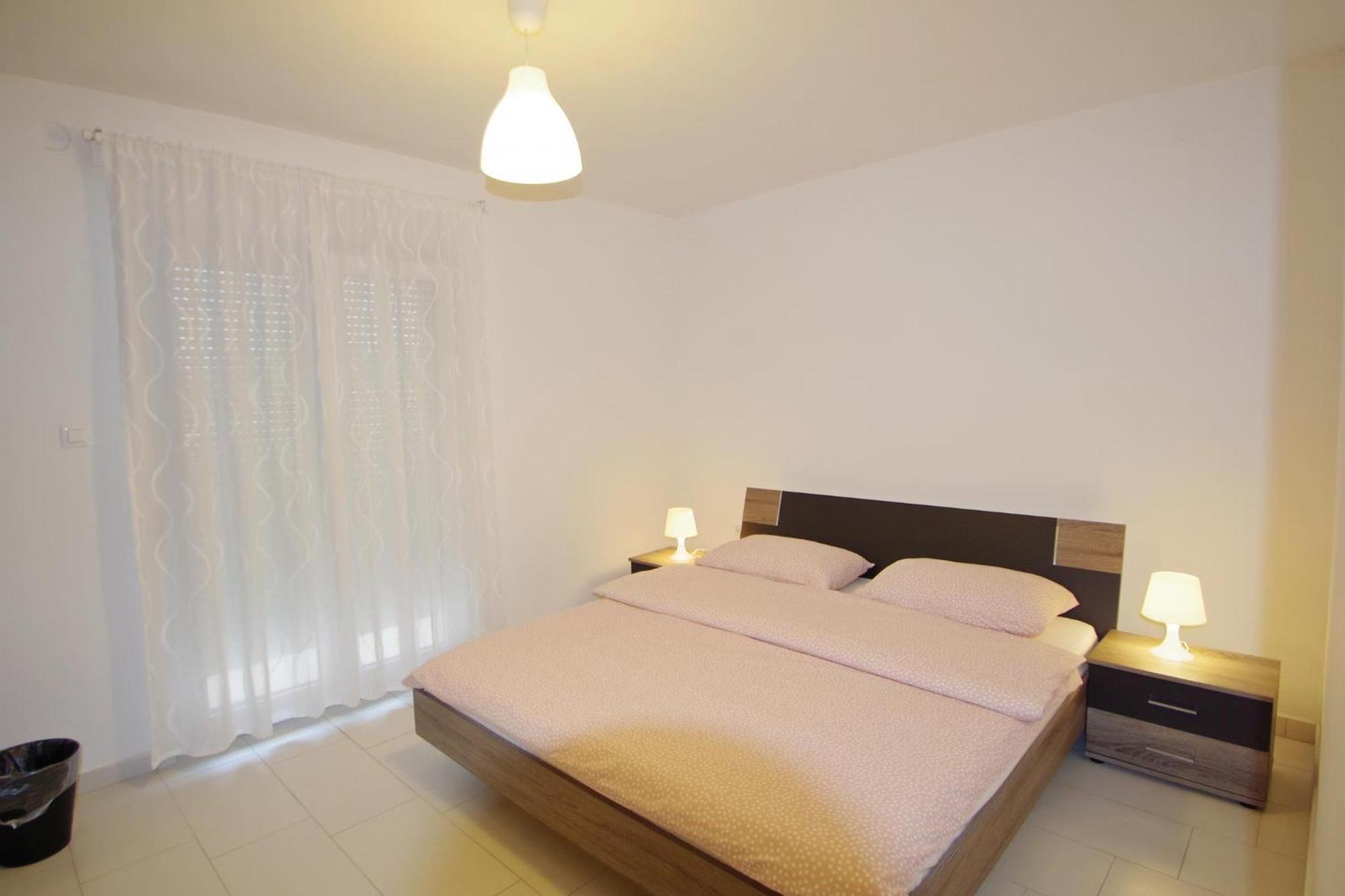 Apartments Nikolina Rakalj Kültér fotó