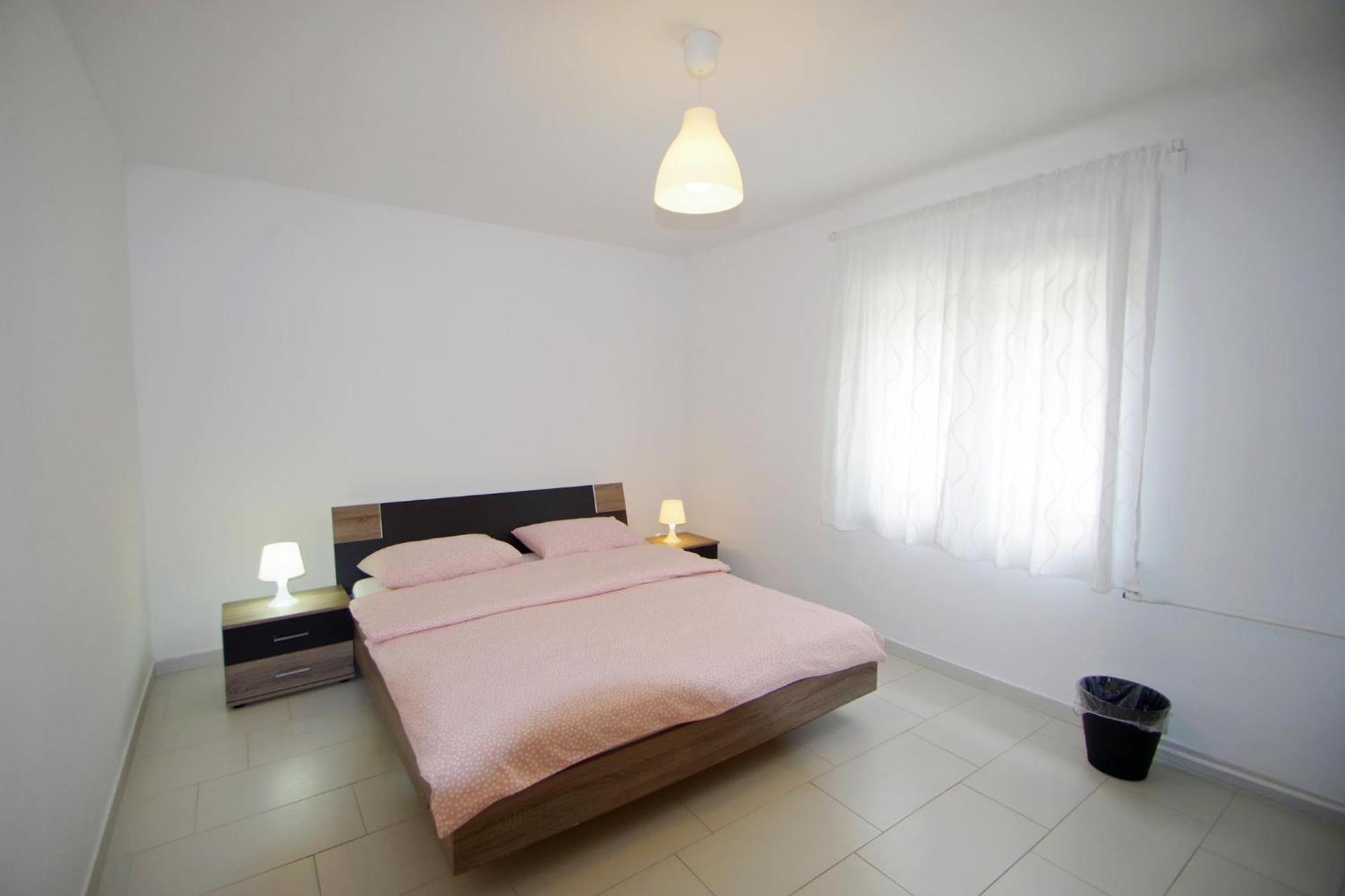 Apartments Nikolina Rakalj Kültér fotó